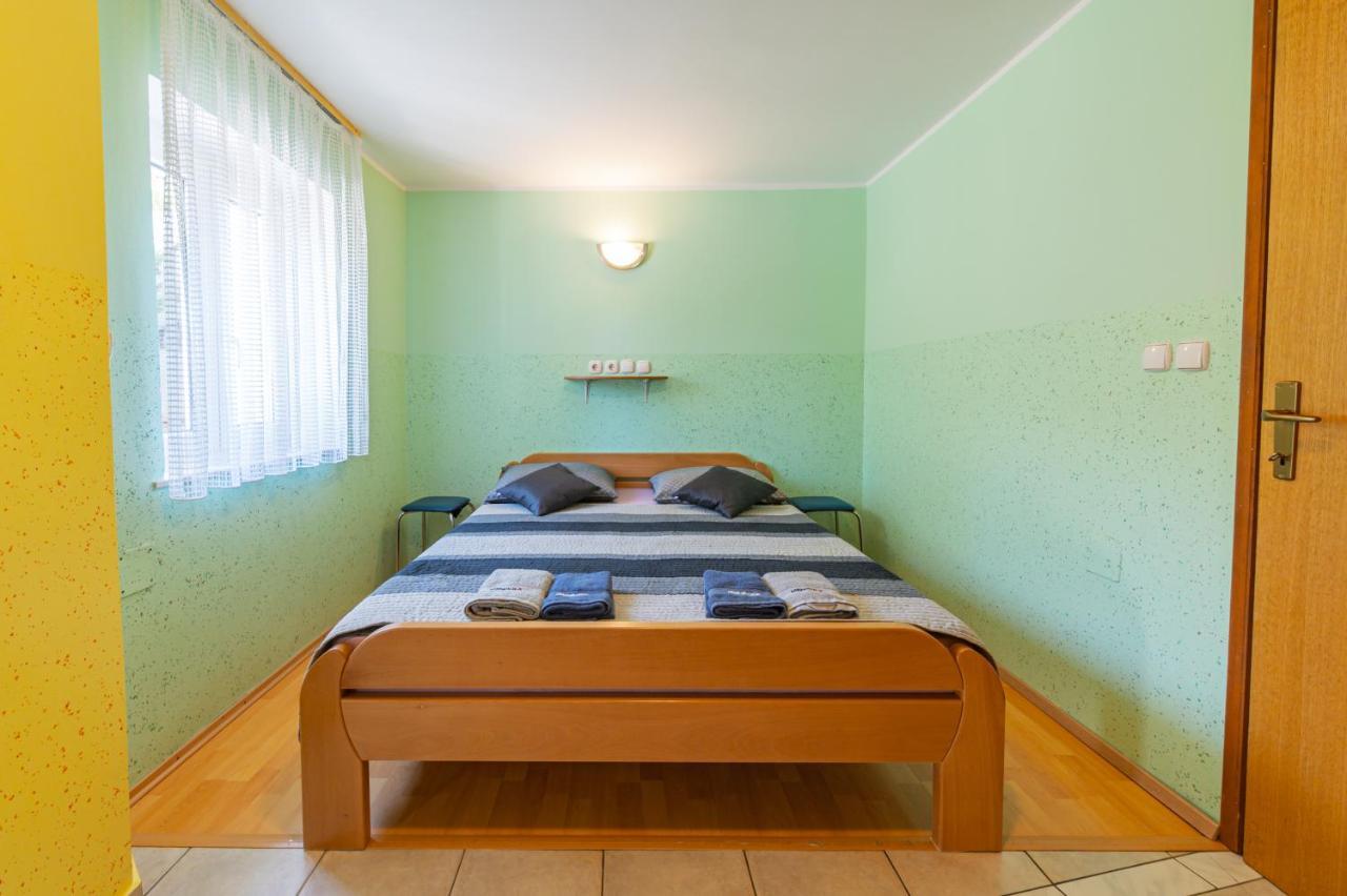 Апартаменты Apartmens Mendula Сень Экстерьер фото