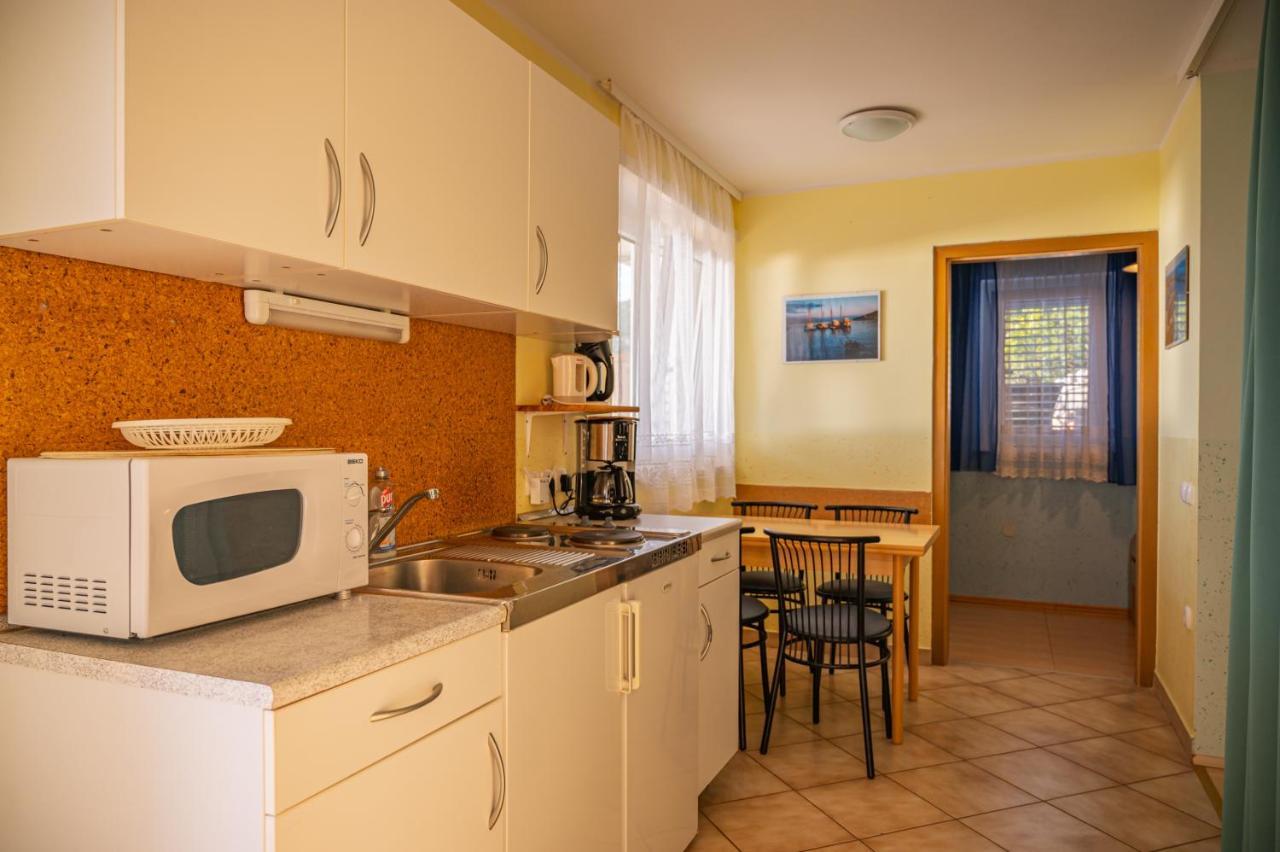 Апартаменты Apartmens Mendula Сень Экстерьер фото