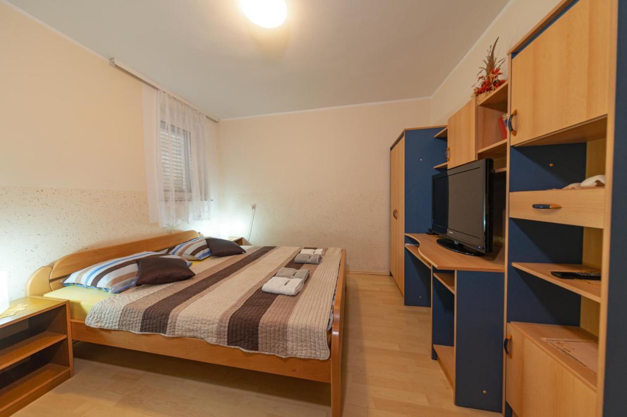 Апартаменты Apartmens Mendula Сень Экстерьер фото